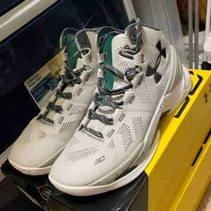 Under Armour Curry 2s